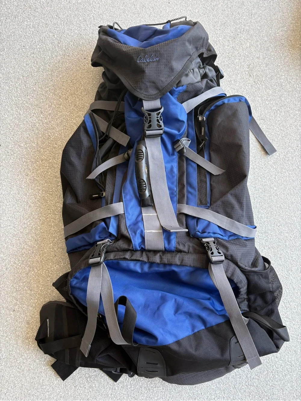Cabela’s Internal Frame Multi Day 65-75L Hiking Backpack Heavy